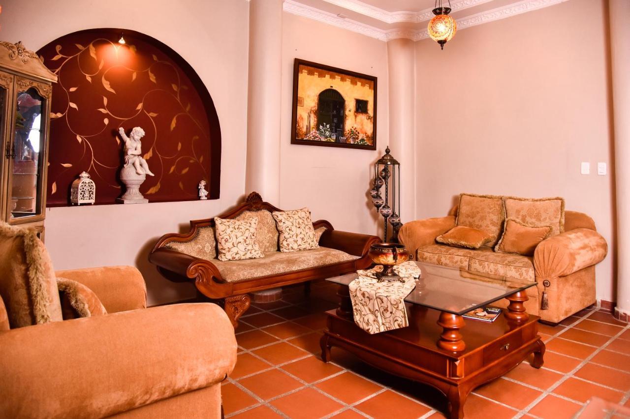 Hotel Boutique Casa Ruth En Cuenca Exterior photo